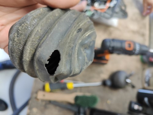 Serwis gwarancyjny i pozagwarancyjny robotów koszących Szczecin 