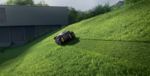 Robot koszący Roborock RockMow Z150 AWD z systemem VSLAM pracujący w dużym ogrodzie na nierównym terenie - kup teraz