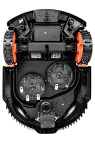 Robot koszący C-MOW-X7 Orion Cedrus z technologią RTK do precyzyjnego koszenia trawnika o powierzchni do 6000 m²